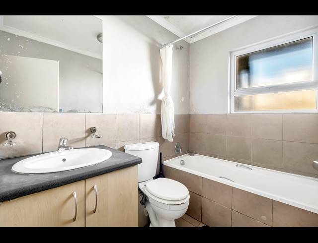 1 BEDROOM APARTMENT FOR SALE IN FERNDALE